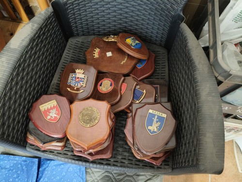 Lotto crest scudi militari - lotto, crest/scudi